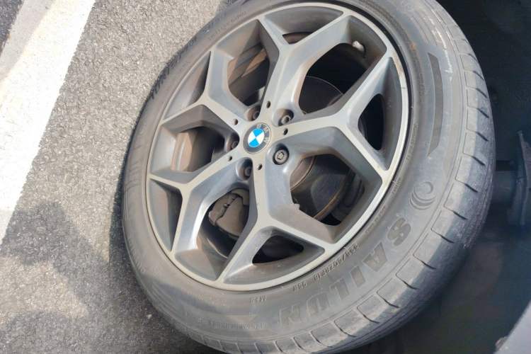 Used BMW X1 2018 sDrive18Li Luxury Model Right Front Wheel Hub