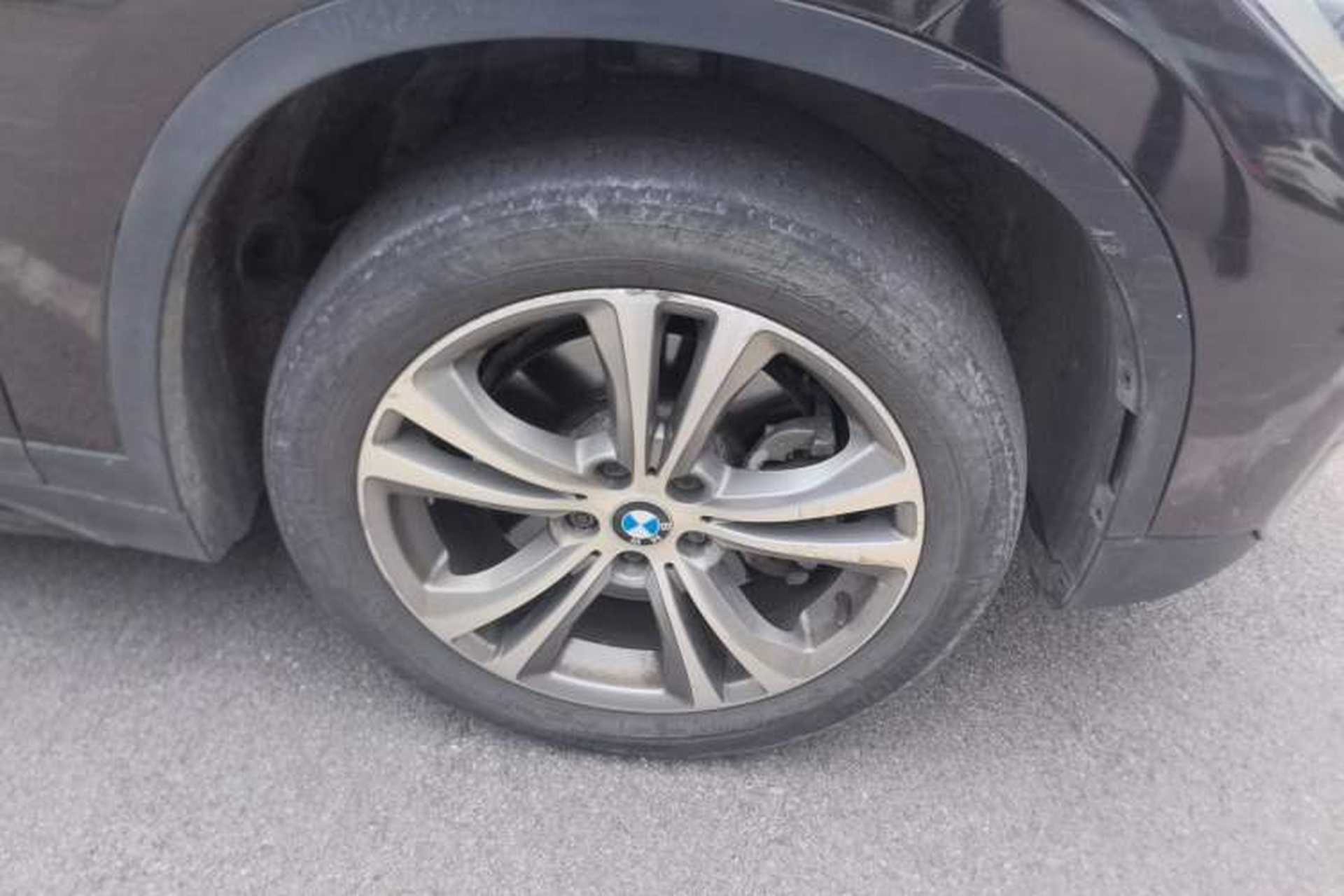 Used BMW X1 2018 xDrive20Li Luxury Edition Right Front Wheel Hub