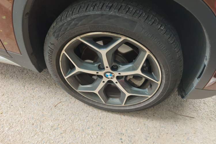 Used BMW X1 2018 xDrive20Li Luxury Model Right Front Wheel Hub