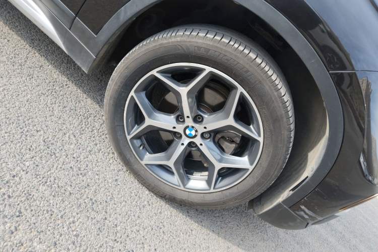 Used BMW X1 2018 sDrive18Li Luxury Model Right Front Wheel Hub