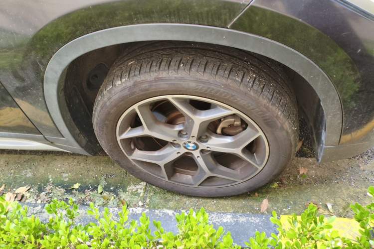 Used BMW X1 2018 xDrive20Li Luxury Edition Right Front Wheel Hub