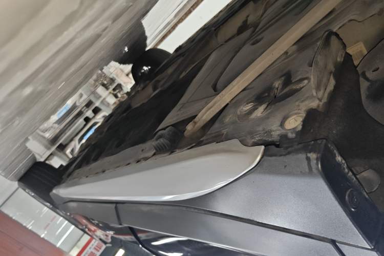 Used BMW X1 2018 sDrive18Li Luxury Model Right Side Sill