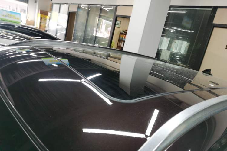 Used BMW X1 2018 sDrive18Li Luxury Model Roof
