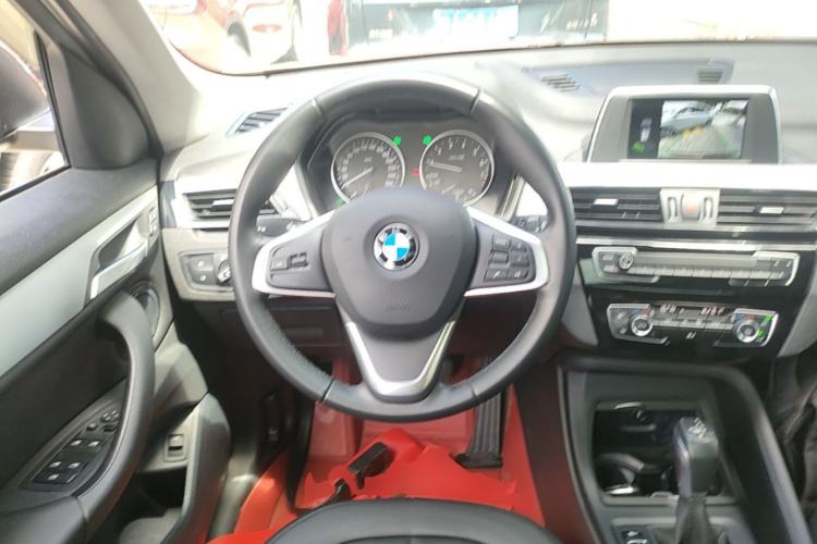 Used BMW X1 2018 sDrive20Li Leading Model Steering Wheel