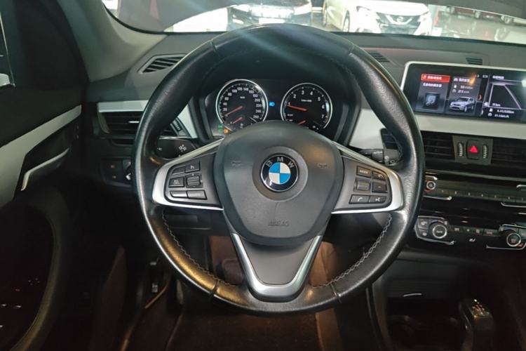 Used BMW X1 2018 sDrive20Li Leading Model Steering Wheel