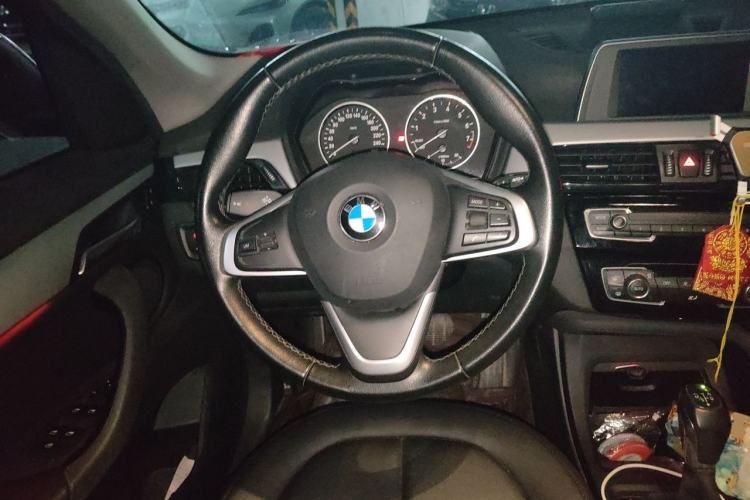 Used BMW X1 2018 sDrive18Li Fashion Model Steering Wheel