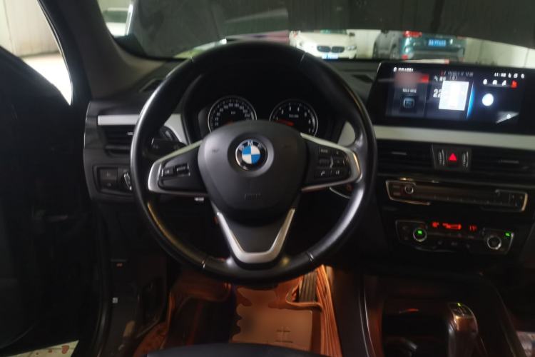 Used BMW X1 2018 sDrive18Li Fashion Model Steering Wheel