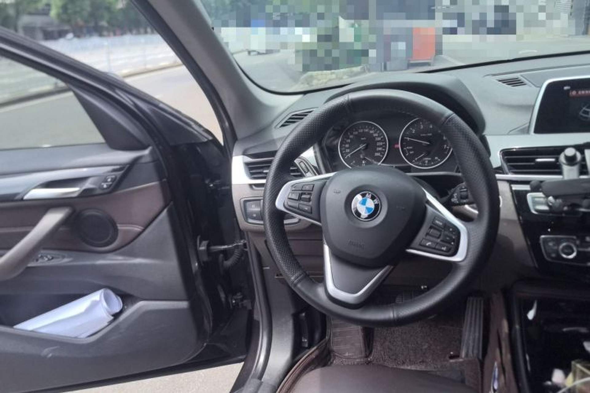 Used BMW X1 2018 xDrive20Li Luxury Edition Steering Wheel