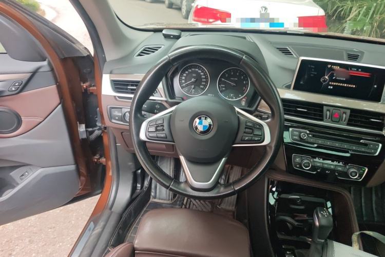 Used BMW X1 2018 xDrive20Li Luxury Model Steering Wheel