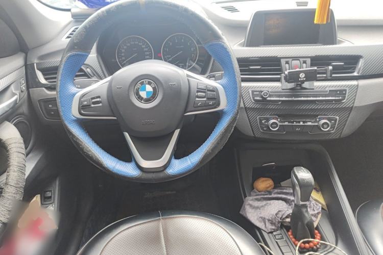 Used BMW X1 2018 sDrive20Li Leading Model Steering Wheel