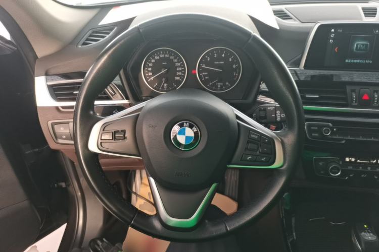 Used BMW X1 2018 xDrive20Li Luxury Edition Steering Wheel
