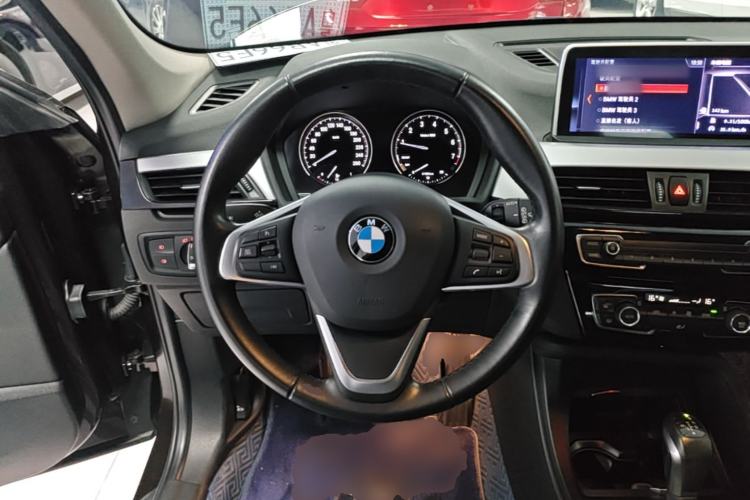 Used BMW X1 2018 sDrive20Li Leading Model Steering Wheel