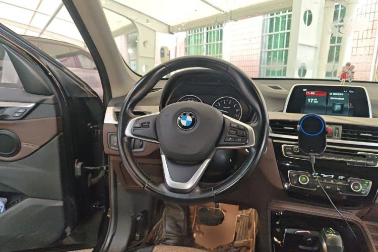 Used BMW X1 2018 xDrive20Li Luxury Edition Steering Wheel