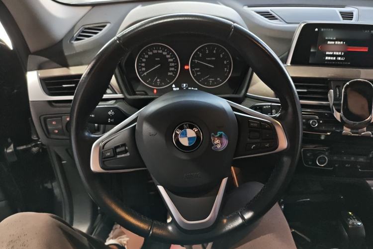 Used BMW X1 2018 xDrive20Li Luxury Edition Steering Wheel