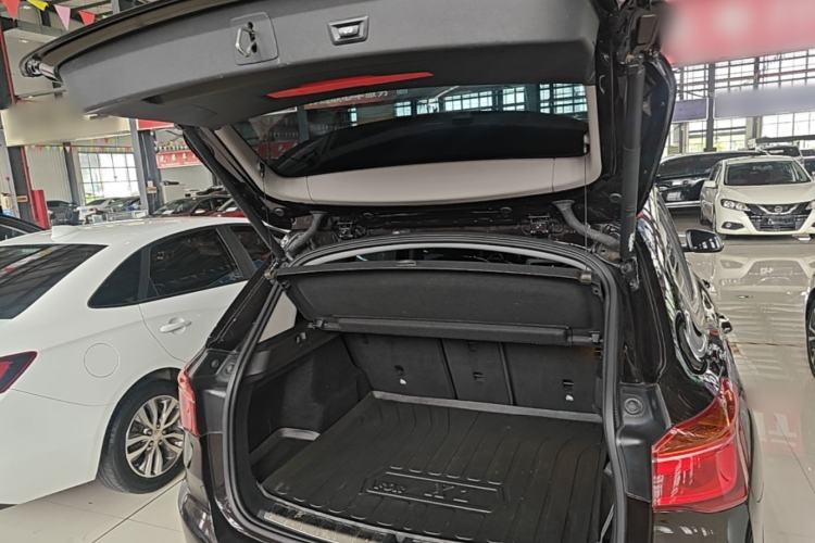 Used BMW X1 2018 sDrive20Li Leading Model Trunk
