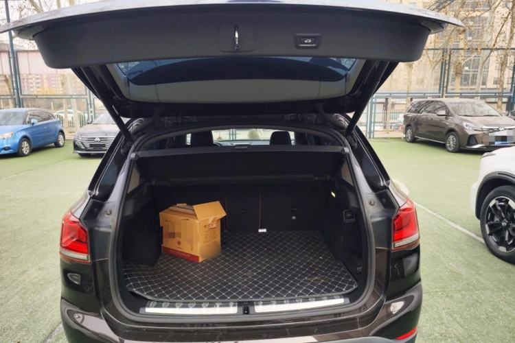 Used BMW X1 2018 sDrive18Li Luxury Model Trunk