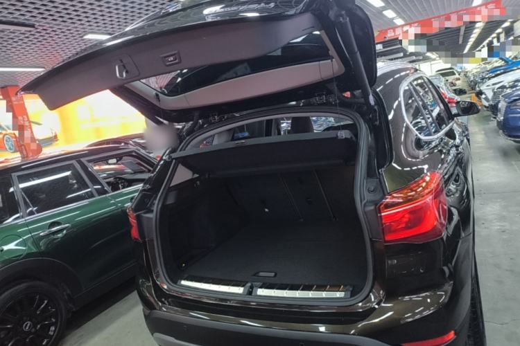 Used BMW X1 2018 sDrive18Li Luxury Model Trunk