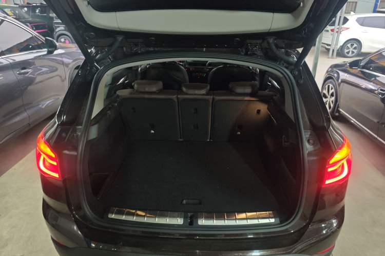 Used BMW X1 2018 sDrive18Li Luxury Model Trunk