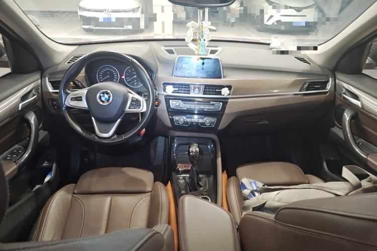 Used BMW X1 2018 xDrive20Li Luxury Edition Center Console
