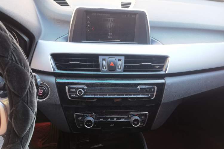 Used BMW X1 2018 sDrive20Li Leading Model Audio And AC Panel