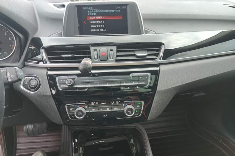 Used BMW X1 2018 sDrive18Li Luxury Model Audio And AC Panel