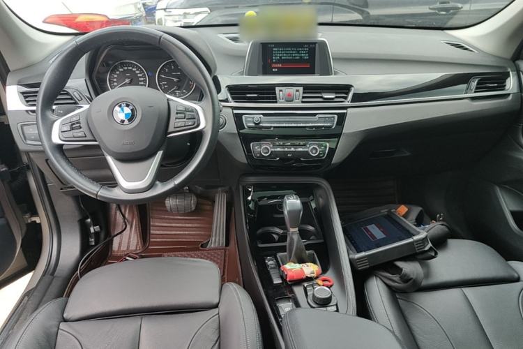 Used BMW X1 2018 sDrive18Li Luxury Model Center Console