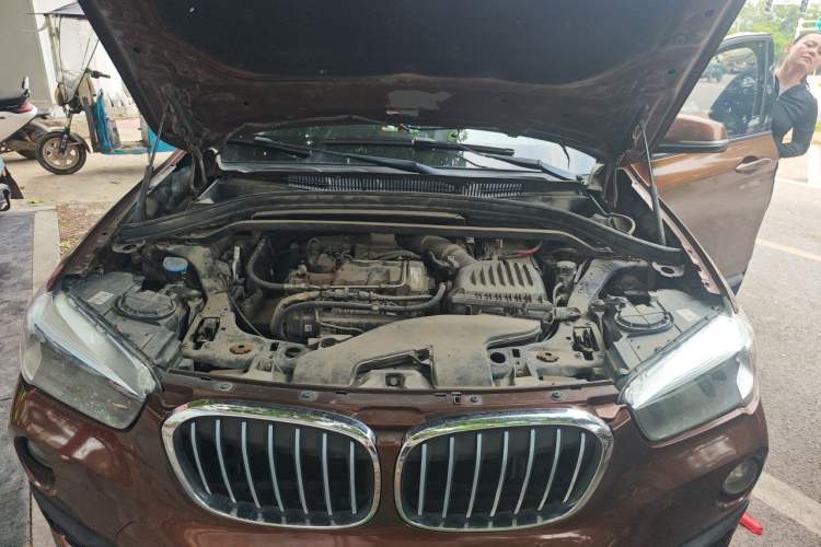 Used BMW X1 2018 sDrive18Li Fashion Model Engine Bay