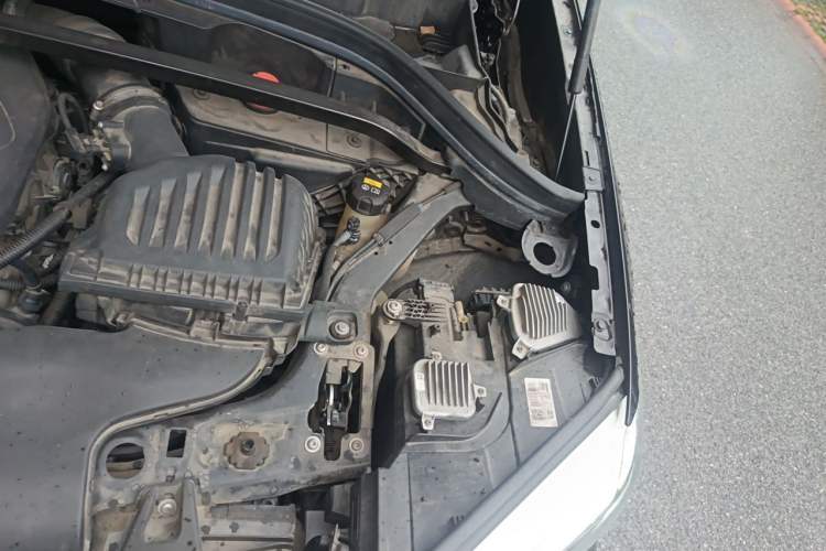 Used BMW X1 2018 sDrive20Li Leading Model Engine Bay Left