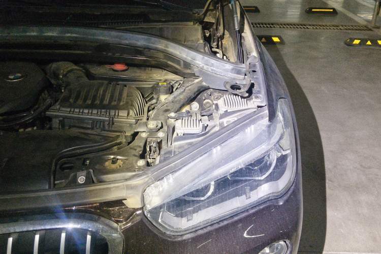 Used BMW X1 2018 sDrive18Li Luxury Model Engine Bay Left