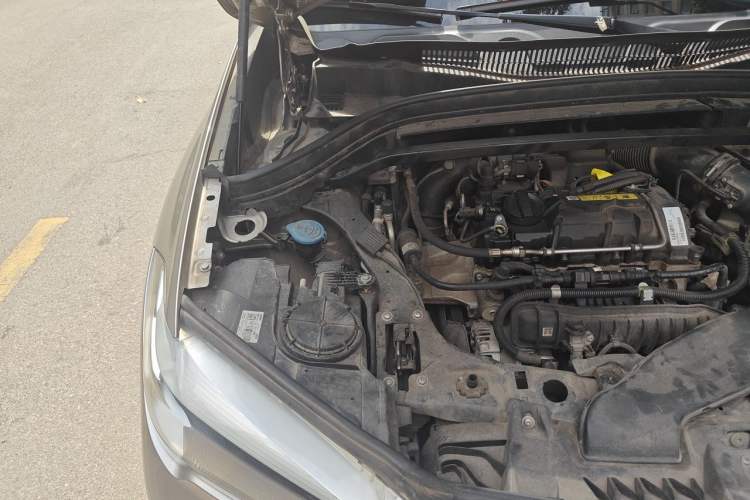 Used BMW X1 2018 sDrive18Li Fashion Model Engine Bay Right