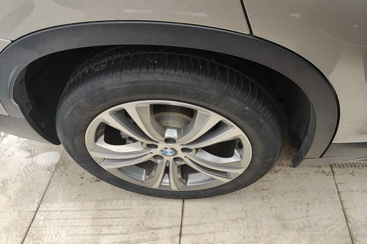 Used BMW X1 2018 sDrive18Li Luxury Model Exterior 5
