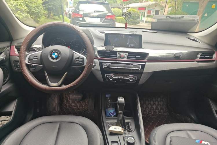 Used BMW X1 2018 sDrive18Li Fashion Model Interior 2