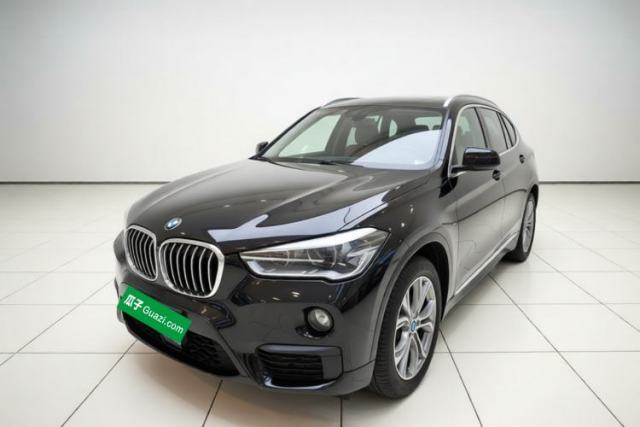 Ojetý BMW X1 2018 sDrive20Li Leading Model