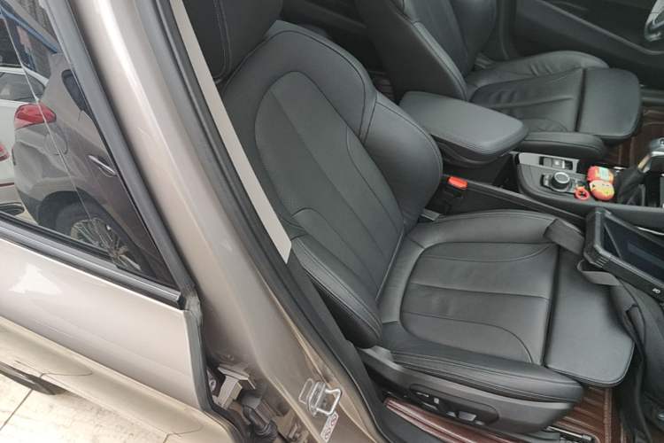 Used BMW X1 2018 sDrive18Li Luxury Model Right Front Seat