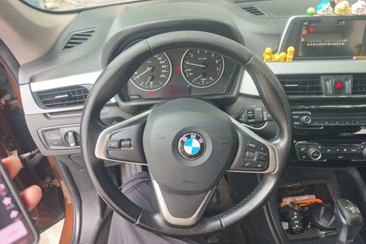 Used BMW X1 2018 sDrive18Li Fashion Model Steering Wheel