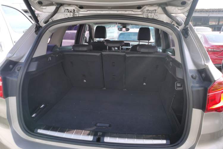 Used BMW X1 2018 sDrive18Li Fashion Model Trunk