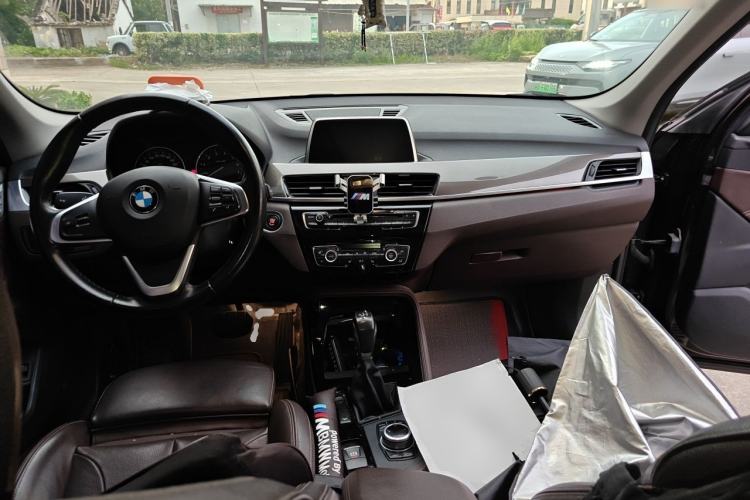 Used BMW X1 2018 xDrive20Li Luxury Edition Center Console
