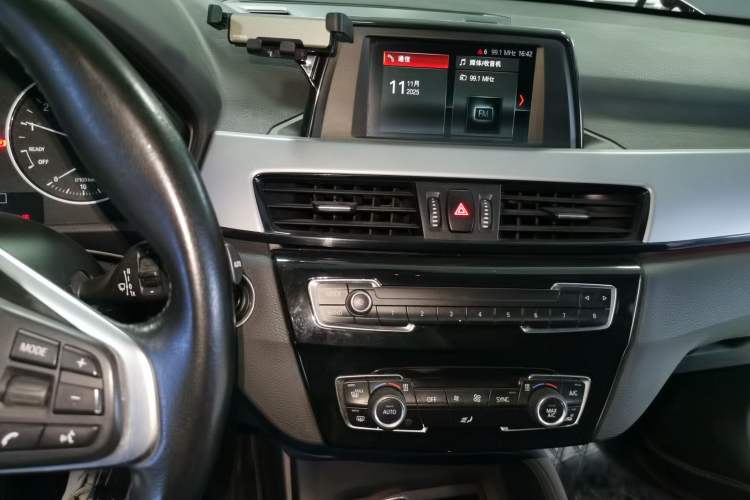 Used BMW X1 2018 sDrive18Li Fashion Model Audio And AC Panel