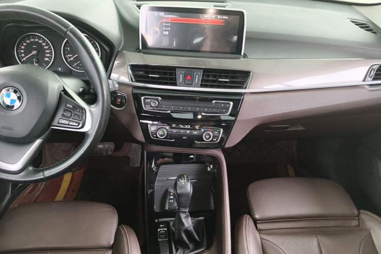 Used BMW X1 2018 sDrive18Li Luxury Model Audio And AC Panel