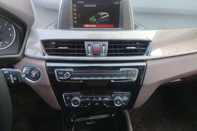 Used BMW X1 2018 sDrive18Li Luxury Model Audio And AC Panel
