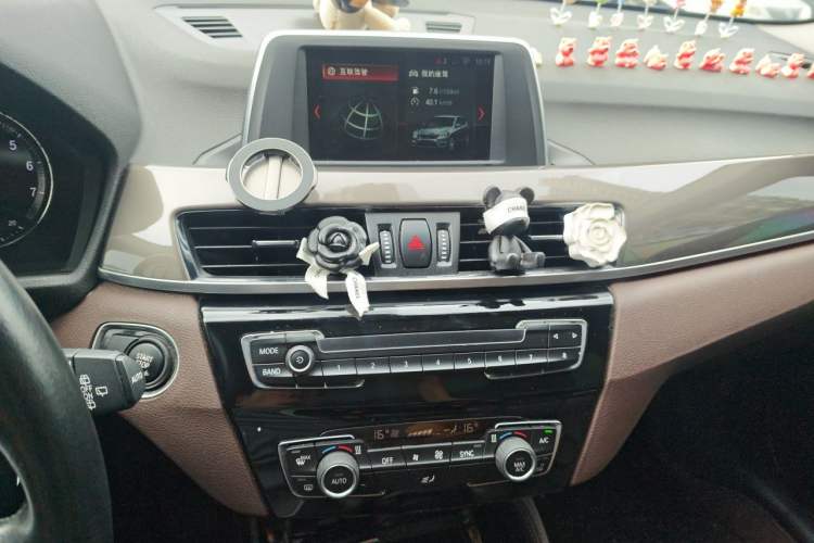 Used BMW X1 2018 sDrive18Li Luxury Model Audio And AC Panel