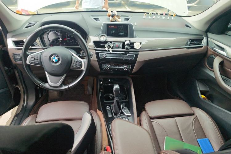 Used BMW X1 2018 sDrive18Li Luxury Model Center Console