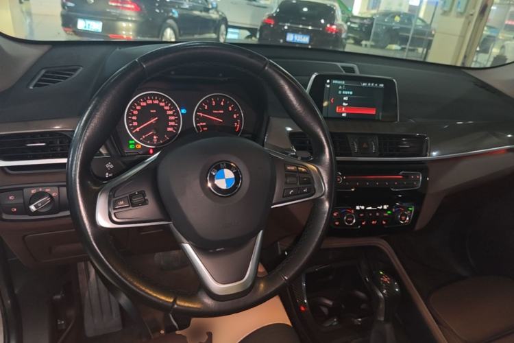 Used BMW X1 2018 xDrive20Li Luxury Edition Center Console