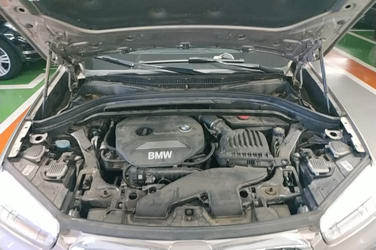 Used BMW X1 2018 sDrive18Li Luxury Model Engine Bay
