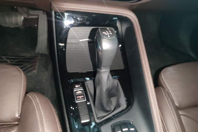 Used BMW X1 2018 sDrive18Li Luxury Model Gear Lever