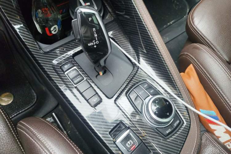 Used BMW X1 2018 xDrive20Li Luxury Edition Gear Lever