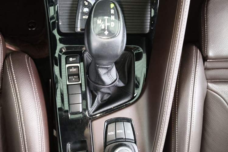 Used BMW X1 2018 sDrive18Li Luxury Model Gear Lever