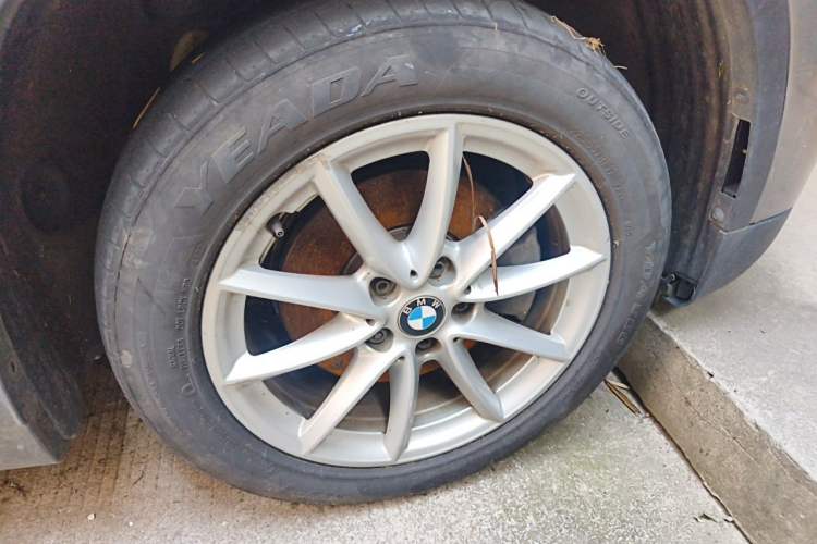 Used BMW X1 2018 sDrive18Li Fashion Model Right Front Wheel Hub