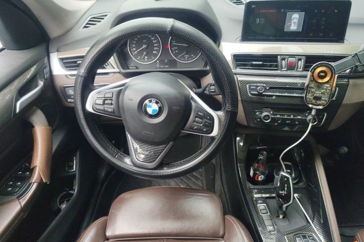 Used BMW X1 2018 xDrive20Li Luxury Edition Steering Wheel