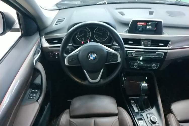 Used BMW X1 2018 sDrive18Li Luxury Model Steering Wheel